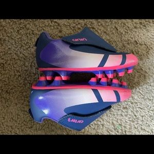 Carter’s Girls Cleats size 7
